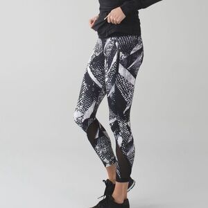 Lululemon Inspire Tight II Mesh Full-On Luxtreme
Static Mist White Black Size 8